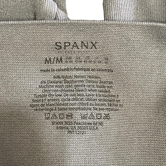 Spanx  Look At Me Now Crop Blue Leggings Women's Medium - Picture 6 of 6